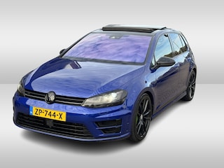 Volkswagen Golf 2.0 TSI R 4Motion / Panoramadak / Camera / Leder / Sterrenhemel / Remus uitlaat / 19'' / Navigatie / DAB / Stoelverwarming / ACC