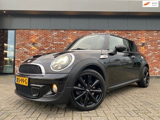 Mini Mini 1.6 Chili Cruise Multimedia 17inch!