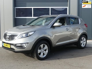 Kia Sportage 2.0 163PK Climate Control PDC LED Bluetooth Org. NL-Auto Lage km stand NAP Boekjes + 2 Sleutels Aanwezig