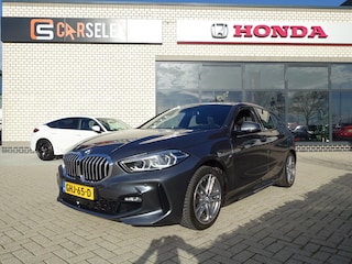 BMW 1-serie (f40) 120i 178pk HIGH EXECUTIVE AUTOMAAT