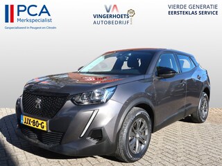 Peugeot 2008 Benzine 100 Pk Luxe Active uitvoering * Navigatie * Achteruitrij Camera * Climate & Cruise Control * L.M. Velgen * Dab Radio * Vingerhoets; Vierde Generatie Eersteklas Service, al meer dan 100 jaar.....