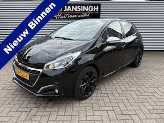 Peugeot 208 1.2 PureTech Signature | PDC | Navi | LM Velgen | Airco | Apple Carplay/Android Auto | RIJKLAARPRIJS INCL 12 MAANDEN GARANTIE EN BEURT