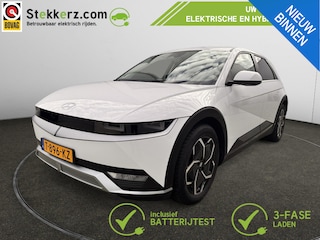 Hyundai Ioniq 5 Connect 77.4 kWh half leer, el.verst. stoelen, stoelverwarming.