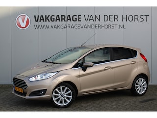 Ford Fiesta 1.0-100pk EcoBoost Titanium. Nette en erg goed onderhouden Ford Fiesta. Airco, navigatie, telefoonvoorb., LM wielen, cruise control, parkeersensoren achter etc.