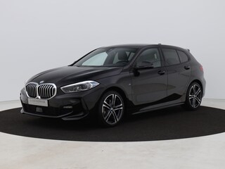 BMW 118i M-Sport | CAMERA | KEYLESS | STOEL- EN STUURVERW.