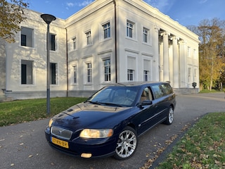 Volvo V70 2.4 Edition II, HALFLEDER, RIJKLAAR