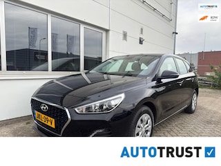 Hyundai i30 1.4 Cruise |Dealeronderhouden|Lage km-stand|Direct rijden!