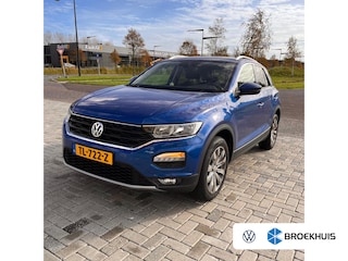 Volkswagen T-Roc 1.5 TSI 150 pk Style 7-DSG | Trekhaak | Achteruitrijcamera | Navigatie | ACC |