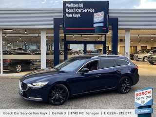 Mazda 6 Sportbreak 2.0 SkyActiv-G 165 Sportive / Automaat / NL-Auto / Luxe-Lederen Bekleding / Elektr.-Stoelen met Geheugen / Stoelverwarming V + A / Stoelverkoeling / Stuurverwarming / Head-Up-Display / Afneembare-Trekhaak / Adaptieve Cruise-Control / Climate-Control / Apple-Carplay & Android-Auto / Premium Bose-Audio / Keyless / LED / Dodehoek-Detectie / DAB Radio-Bluetooth / Navi / PDC V+A met 360°-Camera / 19'' LMV / ENZ.
