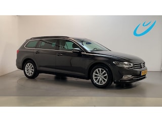 Volkswagen Passat Variant 1.5 TSI 150pk DSG Business Navigatie Parkeersensoren Climate Control