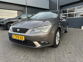 Seat Leon Ecomotive met trekhaak, PDC, airco, navigatie, cruise control