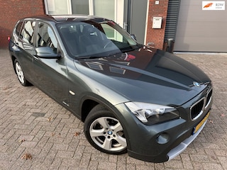 BMW X1 SDrive18i Executive / Clima / PDC / LM / Stoelverwarming