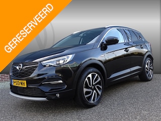 Opel Grandland X 1.2 Turbo Innovation AUTOMAAT | APPLE CARPLAY | 360 CAMERA | NAVIGATIE | AIRCO/EC | ADAPTIEVE CRUISECONTROL | PARKEERSENSOREN | LEDER BEKLEDING | DAB RADIO | LED VERLICHTING | STOELVERWARMING |