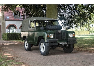 Land Rover 88 