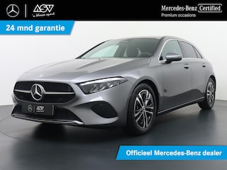 Mercedes-Benz A-klasse 180 Star Edition Luxury Line | Cruise Control | Achteruitrijcamera | DAB+ Radio | Voorstoelen Verwarmd | Sfeerverlichting | 17" Lichtmetalen Velgen