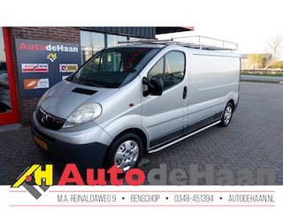 Opel Vivaro 2.5 CDTI L2H1 Imperiaal/Camera/Kastenbetimmering/Trekhaak