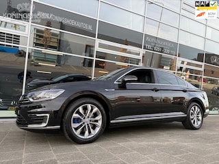 Volkswagen Passat 1.4 TSI GTE Connected Series Plus