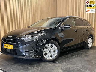 Kia Ceed Sportswagon 1.0 T-GDi DynamicPlusLine|LEDER|CARPLAY|CAMERA|CRUISE|CLIMATE|STOEL+STUURVERW|NAVI|NAP|NL-AUTO|IN.BTW|1e EIG|