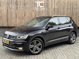 Volkswagen Tiguan 1.4 TSI R-line Handgeschakeld | Half/leer | R-line stuurwiel | LED verlichting | Stoelverwarming | Zwarte hemelbekleding | Apple CarPlay | Adaptieve cruise control | Parkeersensoren voor en achter