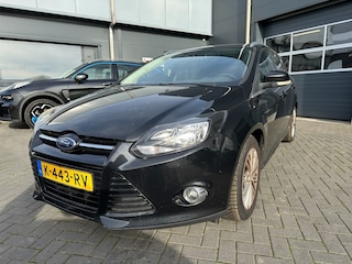 Ford Focus Wagon 1.0 EcoBoost Titanium Navigatie, PDC, airco
