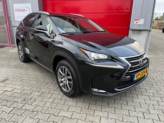 Lexus NX 300h AWD Luxury Line / Fabrieks glazen sch - kanteldak / Lederen bekleding / Stoelverw. / Camera / Parkeersensoren / NL
