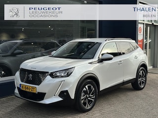 Peugeot 2008 1.2 Turbo 100 PK Allure Pack | 1e Eigenaarsauto met slechts 25.370 km! | Navigatie | Camera | Hoge Zitpositie | LED verlichting | Cruise Control | Climate Control | 17" Lichtmetalen Wielen | Groot Multimedia scherm met Apple Carplay |