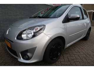 Renault Twingo 1.2-16V Night & Day Nette en goed onderhouden auto nieuwe apk