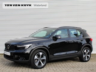 Volvo XC40 2.0 B4 Plus Dark Automaat / Trekhaak / Harman Kardon Audio / All seasonbanden / Google Maps navi