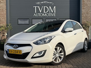 Hyundai i30 1.6 GDI i-VisionNAVI|CAMERA|PANO|STOELVERW|LEDER