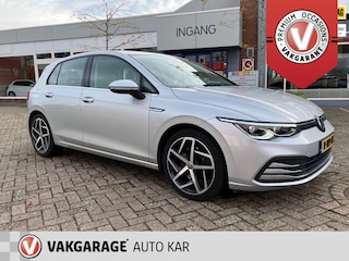 Volkswagen Golf 2.0 TDI Style 110 kw./150 pk. DSG automaat Discover Pro Rear view LED Matrix