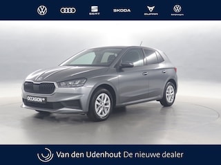 Skoda Fabia 1.0 MPI 80pk Ambition / Navigatie via App Connect / Cruise Control / Parkeersensoren
