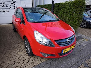 Opel Corsa 1.4-16V Color Edition