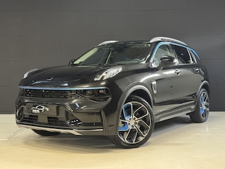 Lynk & Co 01 1.5 | Panoramadak | Adaptive cruise | Camera | Stoelverwarming | Carplay | Sfeerverlichting