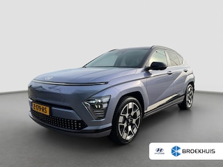 Hyundai Kona Premium 65.4 kWh 217pk | Leder | Adaptive cruise control | 360 graden camera | Dodehoek detectie | Premium audio | Bestuurdersstoel met geheugen | Elektrische achterklep | Stoelventilatie | Stoelverwarming | Warmtepomp
