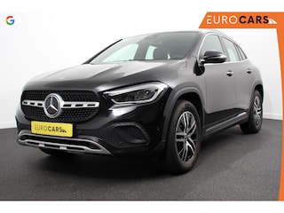 Mercedes-Benz GLA 200 163pk DCT Premium Plus | Navigatie | Parkeersensoren | Camera | Elektrische achterklep | Elektrisch Panorama dak | Cruise Control | Virtual Cockpit | Stoelverwarming | Sfeerverlichting | Climate Control
