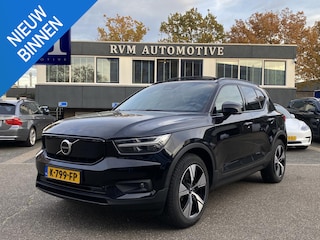 Volvo XC40 Recharge P8 AWD R-Design 1e eigenaar | Origineel NL auto | Pano | Harman Kardon | 360° Camera | Elec. trekhaak | Rijklaar met 12 mnd BOVAG | BTW verrekenbaar