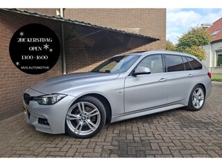 BMW 3-serie Touring 318i M Sport Edition Panoramadak / Apple Carplay / Trekhaak / Led Verlichting / Achteruitrijcamera /