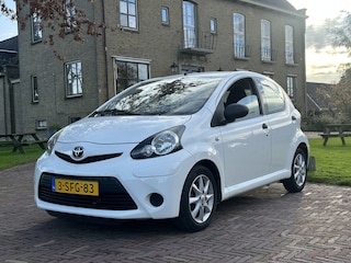 Toyota Aygo 1.0 VVT-i Now Boekjes compl * NL auto