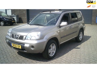 Nissan X-Trail 2.0 Comfort 2wd apk 10/2026
