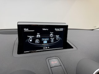 Audi A1 Sportback 1.0 TFSI LM velgen | All weather banden | Bleutooth