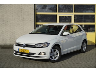 Volkswagen Polo 1.0 TSI 5drs Comfortline BJ2017 Lmv 15" | Led | Navi | App-Connect | Airco | Cruise control | Getint glas | Nw-model!