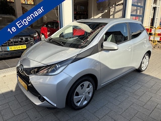 Toyota Aygo 1.0 VVT-i x-play 1E EIGENAAR/CAMERA/TELEFOON/CRUISE