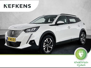 Peugeot 2008 SUV EV Allure Pack 50 kWh 136pk | Accu SOH 92,2% | Navigatie | Achteruitrijcamera | 3D Cockpit | Stoelverwarming | Climate Control | Adaptieve Cruise Control | Parkeersensoren | Keyless start | Draadloze telefoonlader | Bluetooth | Apple CarPlay / Android Auto | DAB+ radio | Elektrisch inklapbare spiegels | Donker getint glas | 17" lichtmetalen velgen |