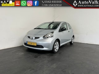 Toyota Aygo 1.0-12V. Lage Km! NAP!