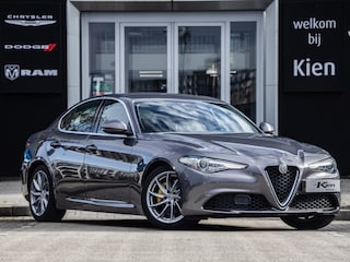 Alfa Romeo Giulia 2.0T Super | Xenon | Navi | Clima | BTW |