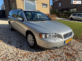Volvo V70 2.4 140pk Nieuwe Distributie&APK.