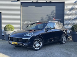 Porsche Cayenne 3.0 D | Panoramadak | Luchtvering | Elektrische Trekhaak | Elektrische Achterklep |