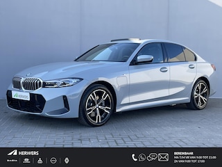 BMW 330e M Sport Edition / Fabrieksgarantie t/m 6-2028 / Elektrische Trekhaak (1500 KG) / Adaptieve Cruise Control / Stoel-/Stuurverwarming / Achteruitrijcamera / Sportstoelen / Apple Carplay/Android auto / Schuif-/kanteldak /