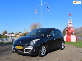 Renault Scénic 1.4 TCE Privilege *KOPPAKING LEK ! *LEER, NAVI