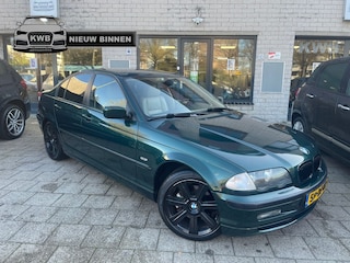 BMW 328i Executive handgeschakeld NAP Leer CarPlay